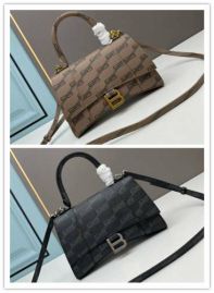 Picture of Balenciaga Lady Handbags _SKUfw122794763fw
